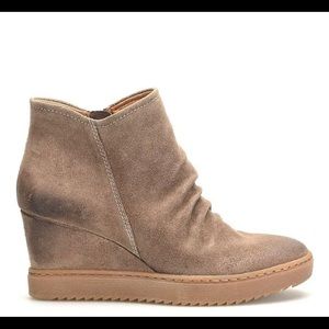 Sofft Siri Bootie, new without tags